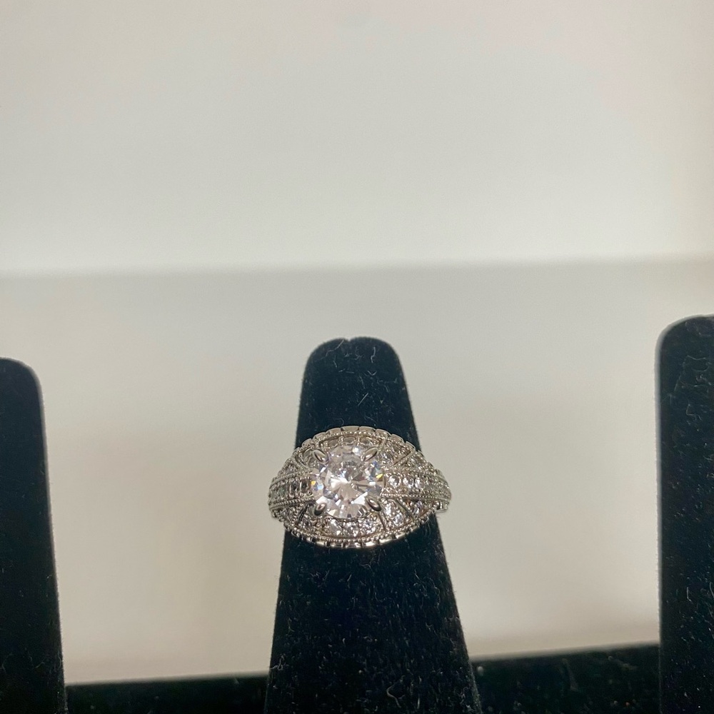 Elegant Silver Women's Ring